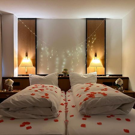 E&D Hotel Rodgau Esterno foto