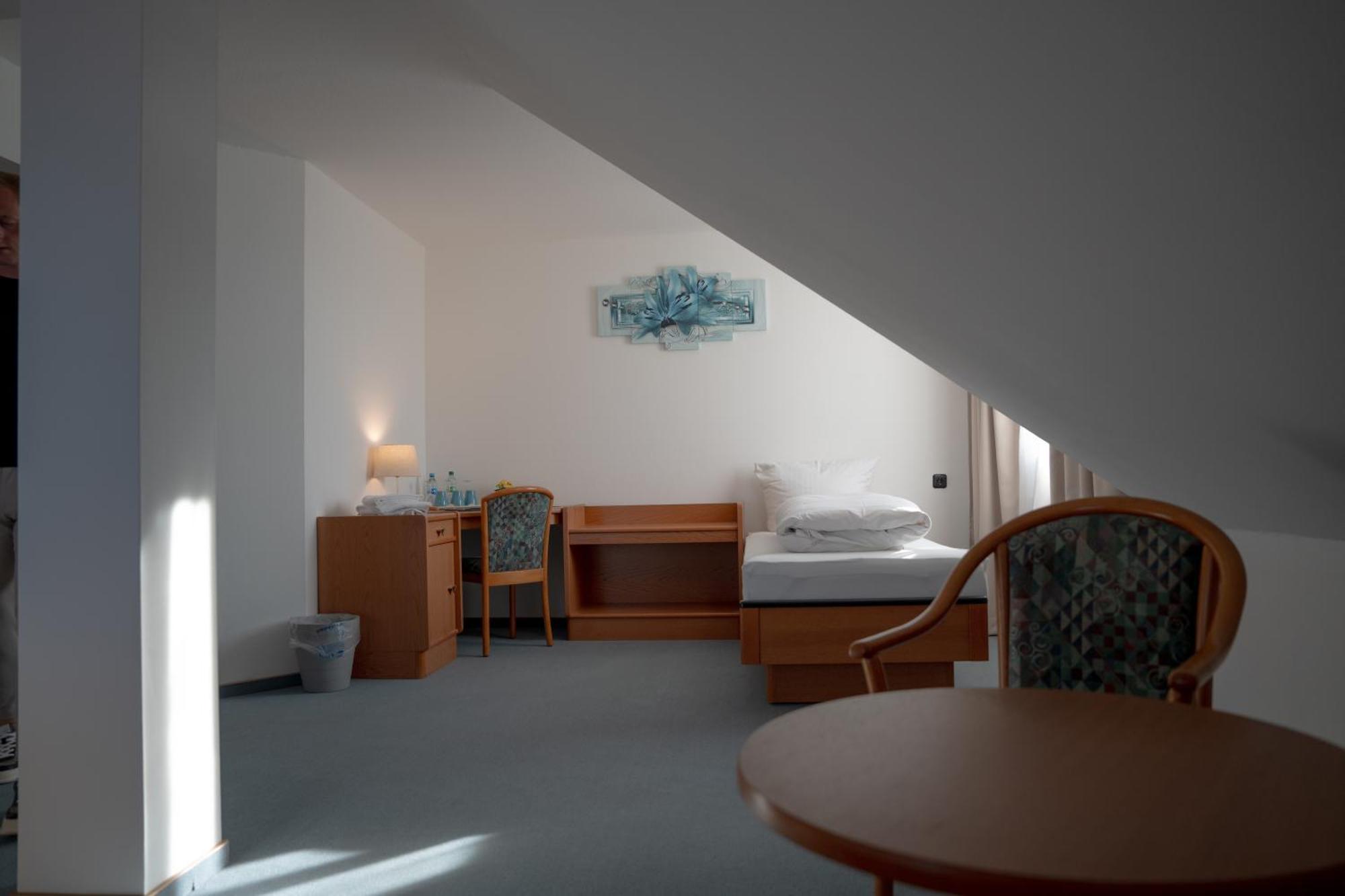 E&D Hotel Rodgau Esterno foto