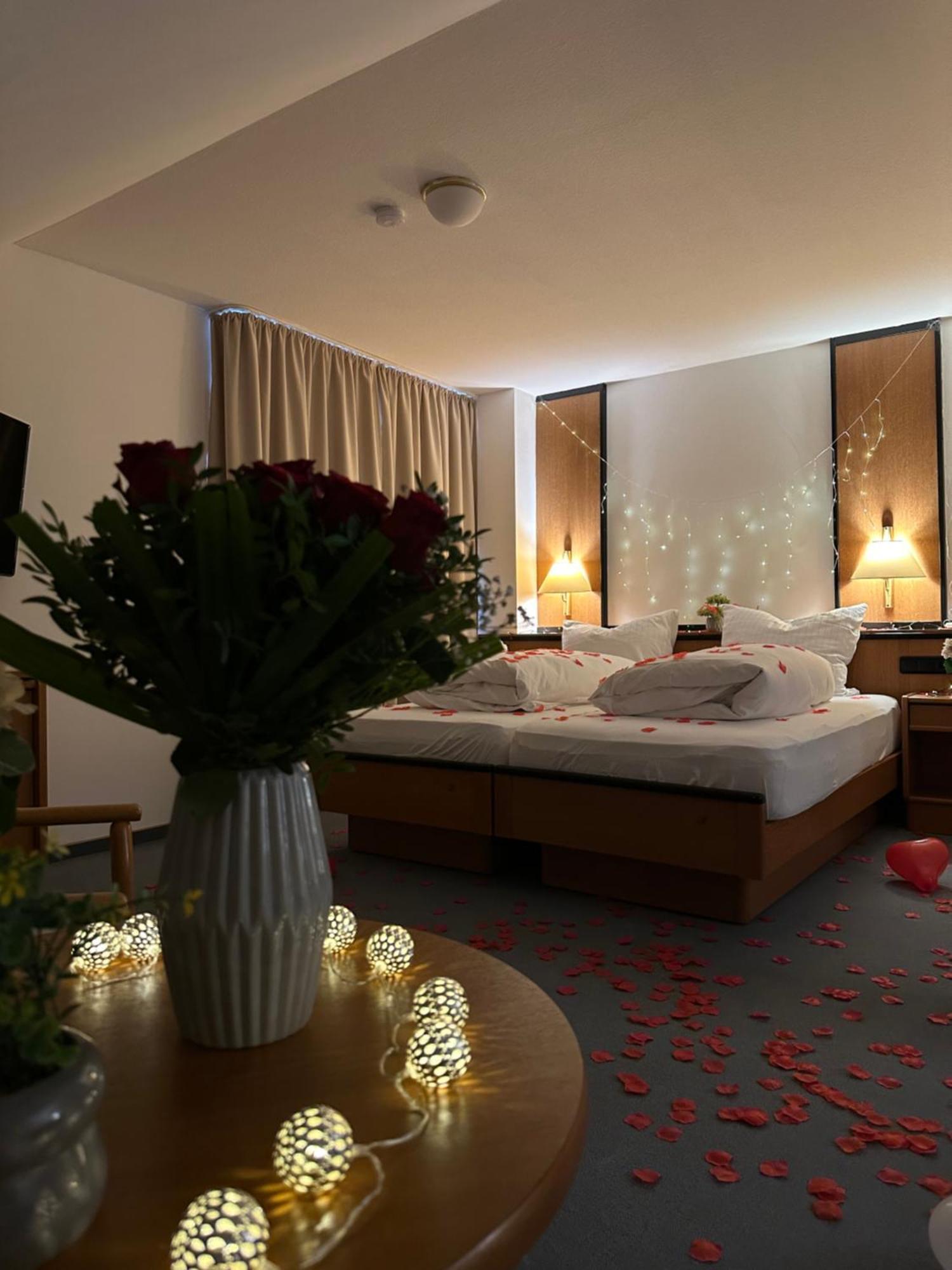 E&D Hotel Rodgau Esterno foto